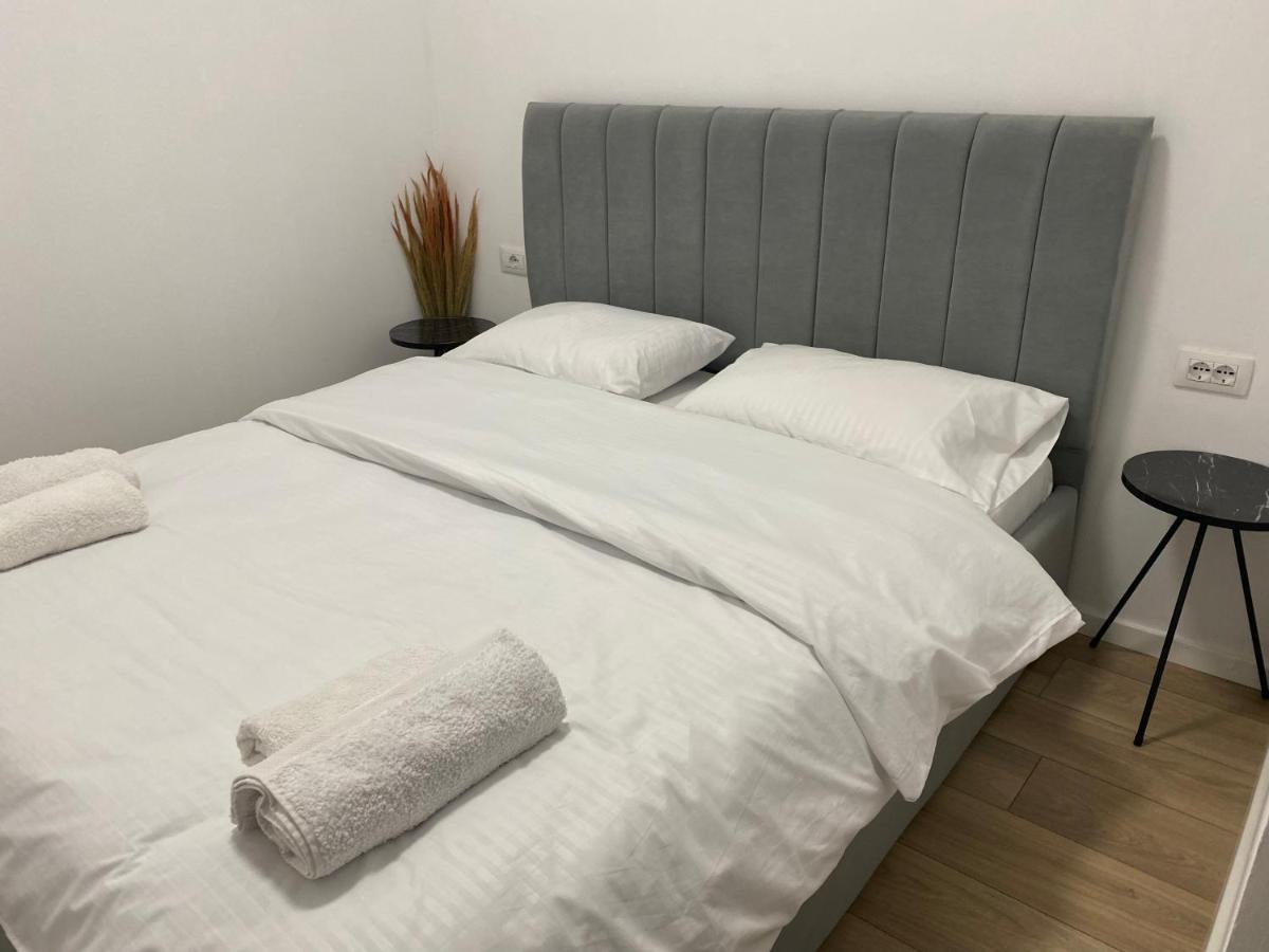Brand New Apts Located At The City'S Main Square-100 Mbs Wifi Durrës Exteriér fotografie